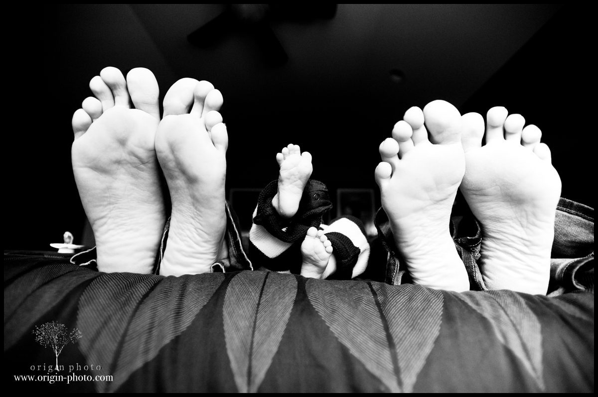 3 pairs of feet